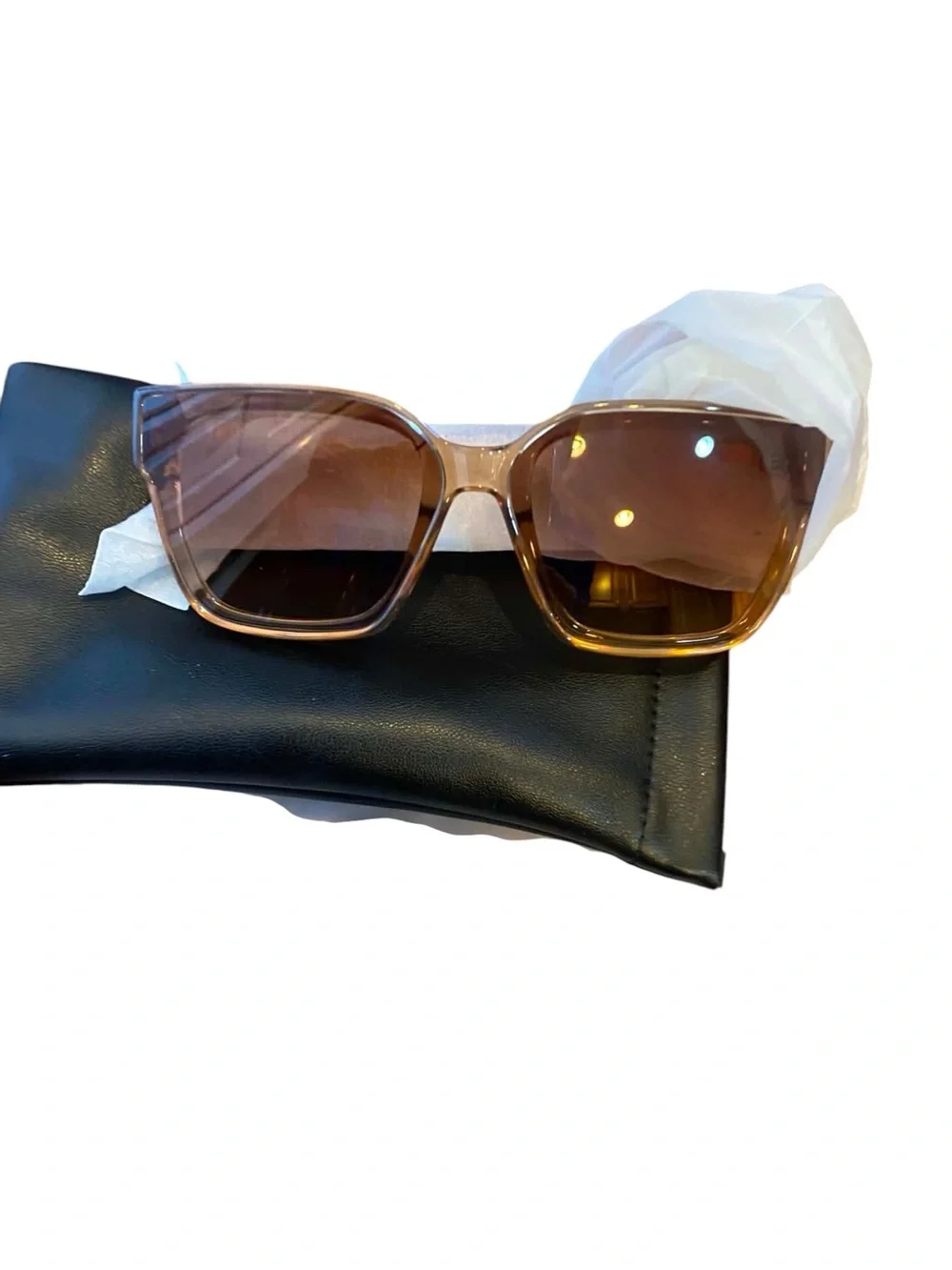 NWT Quay Sunglasses Tan